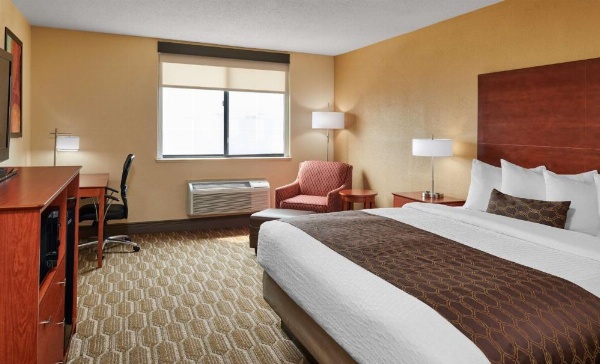 Best Western Plus Milwaukee Airport Hotel & Conference Center image 12