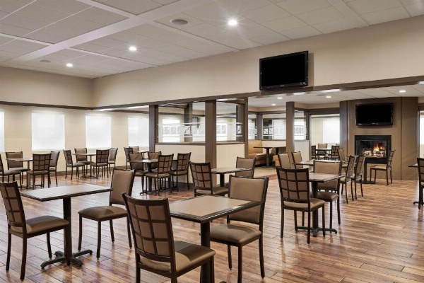 Best Western Plus Milwaukee Airport Hotel & Conference Center image 16